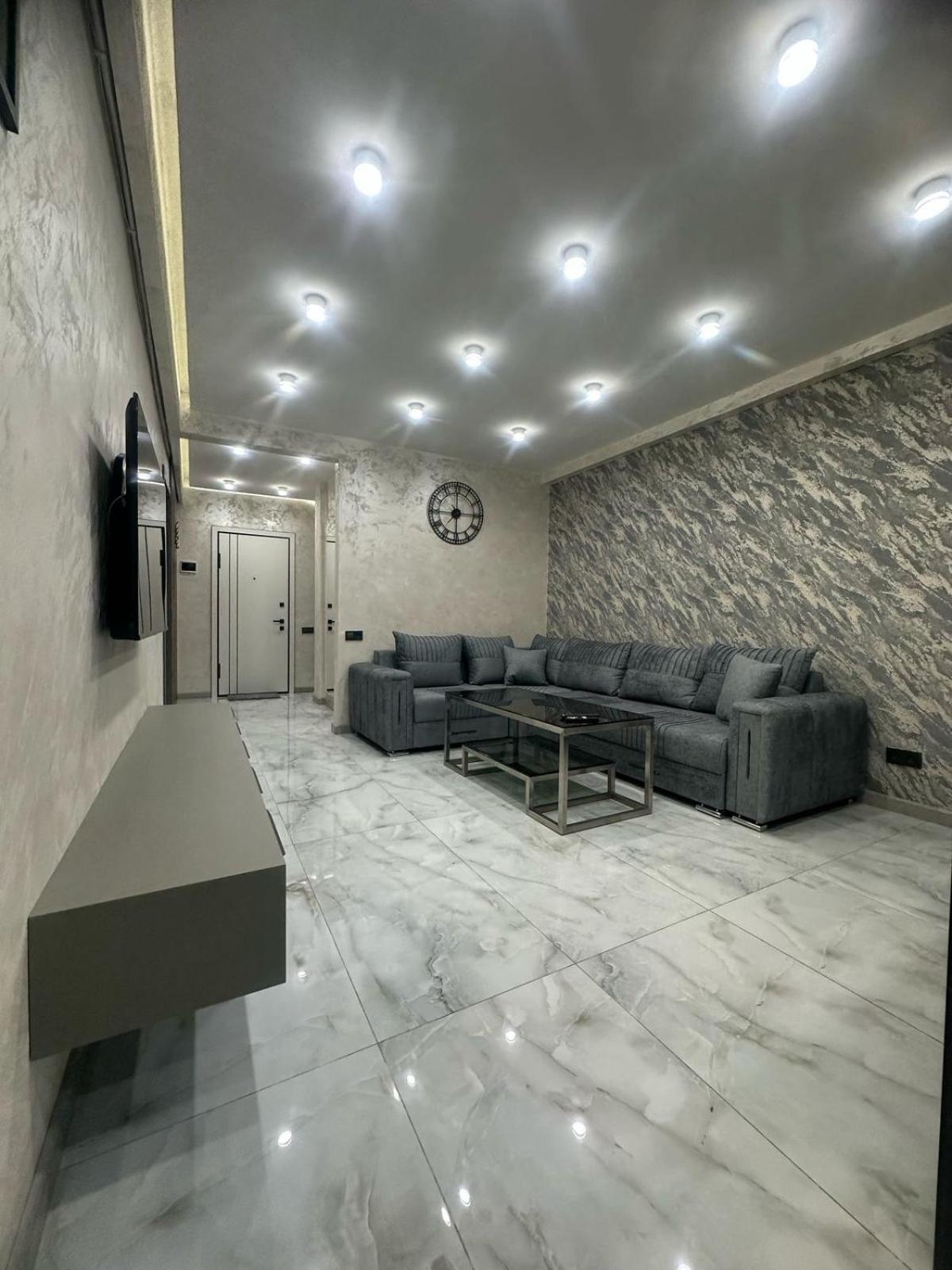 Luxuary Spacious 1Bedroom Apt,Centre Γιερεβάν Εξωτερικό φωτογραφία